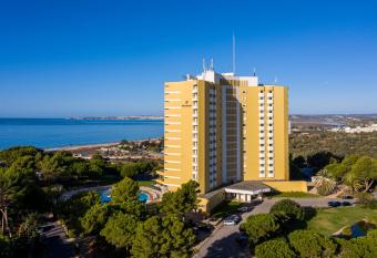 Pestana Blue Alvor Beach - All Inclusive Hotel allows 18 year olds to book a room