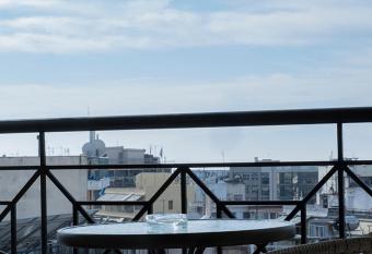 Zefiron City View has Smoking/Balcony rooms