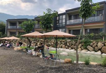 Ming Yueju has Balcony rooms