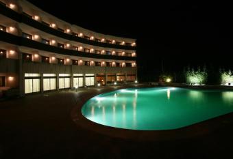 Hotel Meia Lua has Balcony rooms