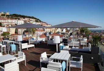 Hotel Mundial has Balcony rooms