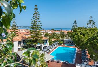 Contessa Hotel has Balcony rooms