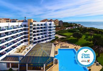 Hotel Pestana Cascais Ocean & Conference Aparthotel allows 18 year olds to book a room