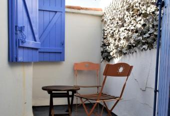 Le Fangassier has Balcony rooms