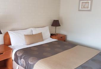 Hacienda Motel Geelong has Balcony rooms