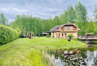 Piej  ras Nams allows 18 year olds to book a room