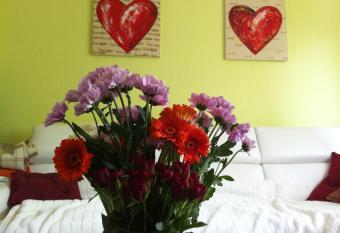 Traumhaftes Apartment in M  nchengladbach Ohler allows 18 year olds to book a room