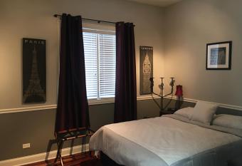Just Minutes from Downtown Chicago allows 18 year olds to book a room