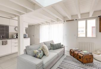 La Cabane allows 18 year olds to book a room