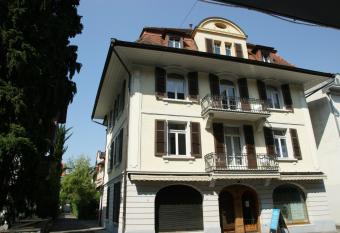 Swiss Holidays Apartment Rosenstrasse 10 allows 18 year olds to book a room