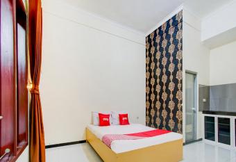 OYO 90151 Guest House 180 allows 18 year olds to book a room