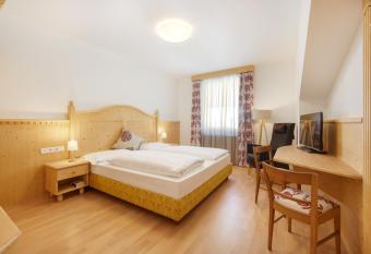 Parkhotel Post has Balcony rooms