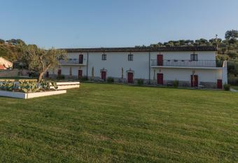 Agriturismo di Serragiumenta has Balcony rooms