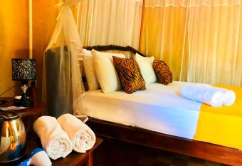 Atha Safari Resort & Riverside Camping has Balcony rooms