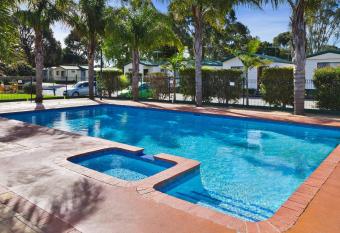 Sandhurst Motel allows 18 year olds to book a room