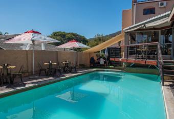 Ramasibi Guest Services has Balcony rooms