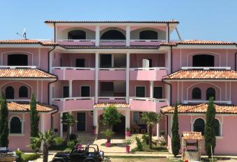 Casa Selimi allows 18 year olds to book a room