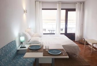 Apartamentos Albertos has Balcony rooms