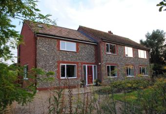 Stone Lodge has Balcony rooms