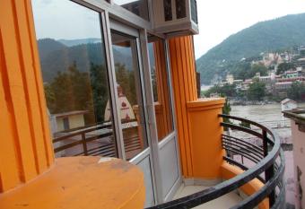 Classic Stay In Rishikesh has Balcony rooms