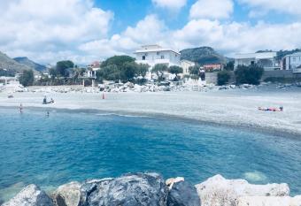 Rivamare Campora Casa Vacanze has Balcony rooms