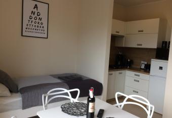 Apartament Fibra Latte allows 18 year olds to book a room