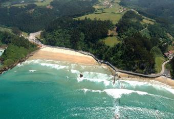 Hotel Azpiazu allows 18 year olds to book a room