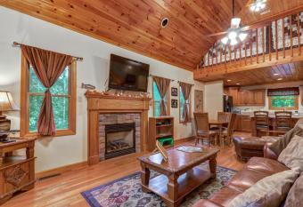 Cabin Fever has Balcony rooms