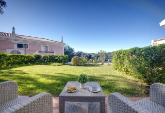 Cegonha Country Club has Balcony rooms