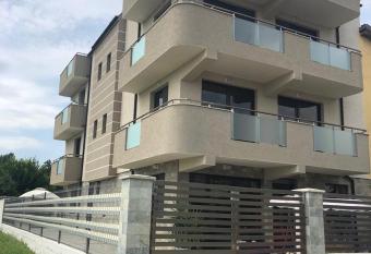 Casa Angela allows 18 year olds to book a room