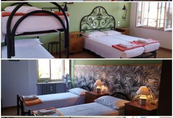 Ostello delle cartiere has Balcony rooms