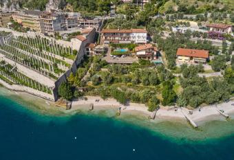 Hotel Al Rio Se has Balcony rooms