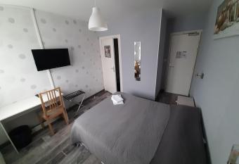 Hotel Le Cormier 9 has Balcony rooms