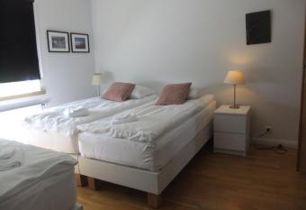 Akra Guesthouse has Balcony rooms