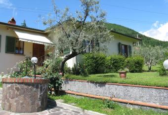 Gli Oleandri B&B has Balcony rooms