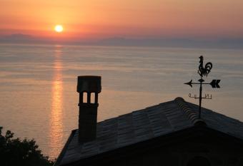 Bellezza In Cilento Panoramic Apts allows 18 year olds to book a room