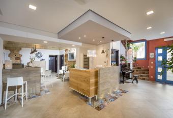 Hotel Vento del Sud has Balcony rooms