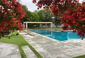 Hotel Villablanca allows 18 year olds to book a room