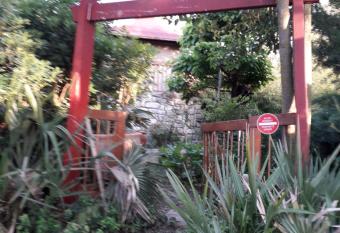 Jardin et bambous, studio cosy, class   allows 18 year olds to book a room