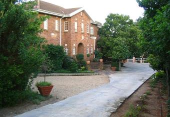 Leeuwenhof Guesthouse allows 18 year olds to book a room