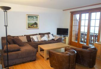 Royal 141 SKI LIFT & TERRACE apartment 8 pers by Alpvision R  sidences has Balcony rooms