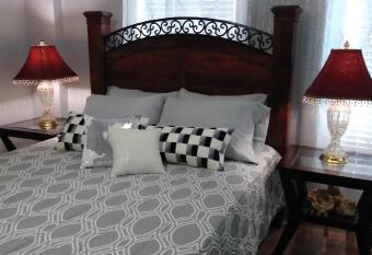 AWorldAway! Casual Elegance by the Beach. has Balcony rooms