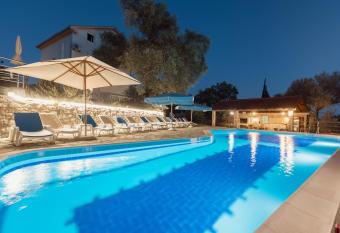 Villa Mia Apartments has Balcony rooms