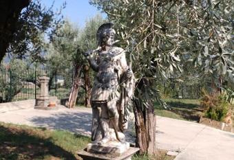 Domus Elisa has Balcony rooms