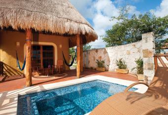 Hacienda Viva Sotuta de Pe  n has Balcony rooms