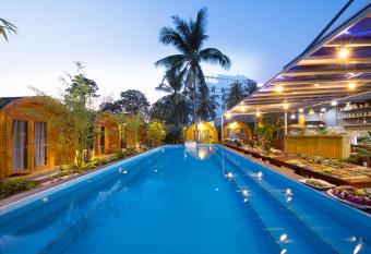 S Bungalow Ph   Qu   c has Balcony rooms