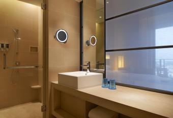 Four Points by Sheraton Guangdong, Heshan has Balcony rooms