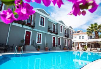 Kapya Cunda allows 18 year olds to book a room