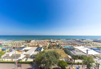 Hotel Touring has Balcony rooms