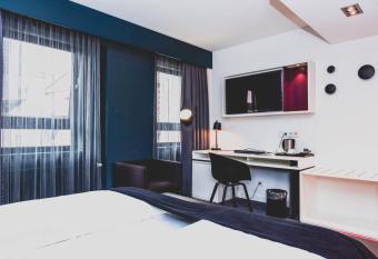Bliss Design Hotel - Frankfurt City Messe allows 18 year olds to book a room
